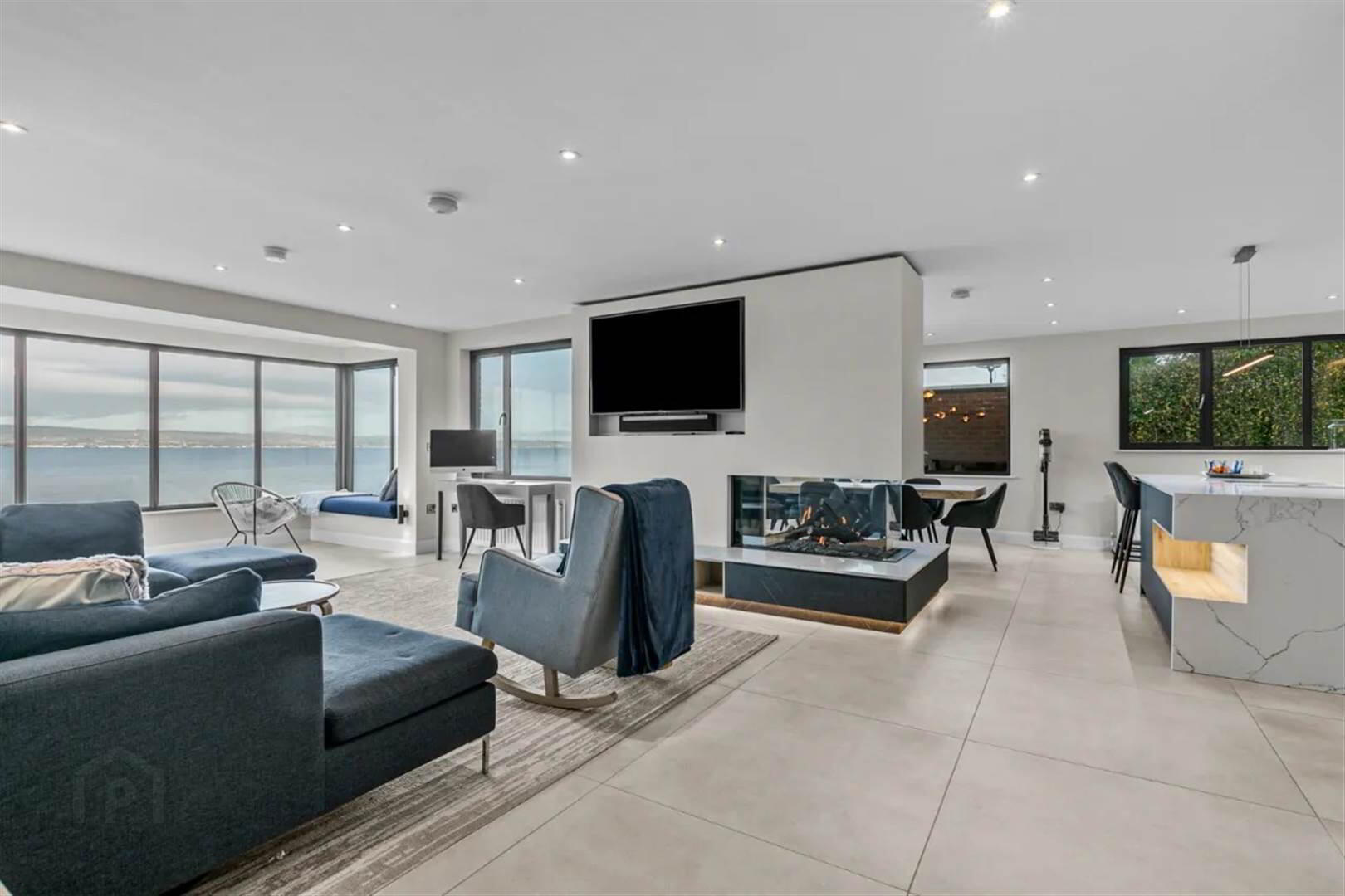 50 Glen Road 6 of 28