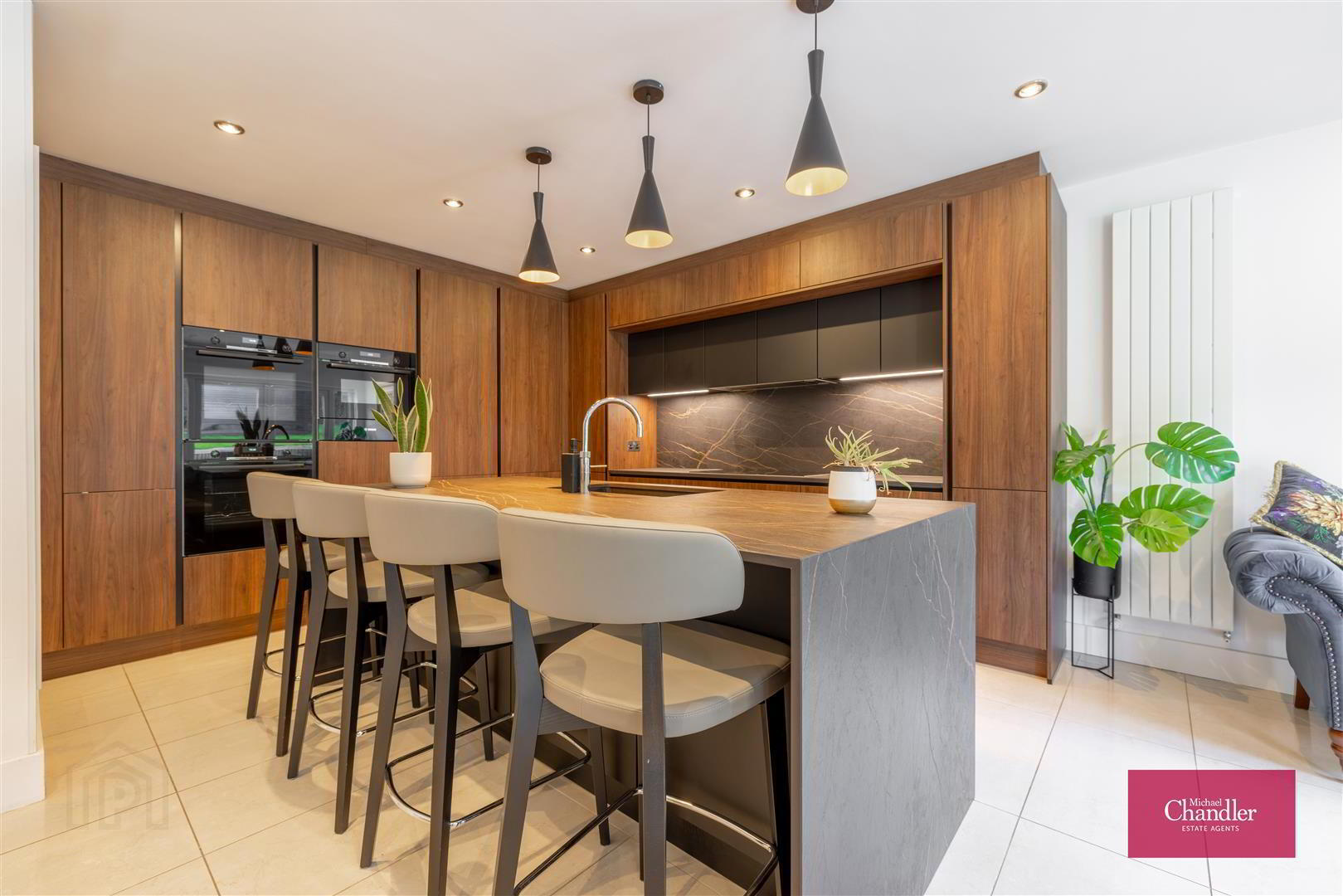6 Glen Road 6 of 42