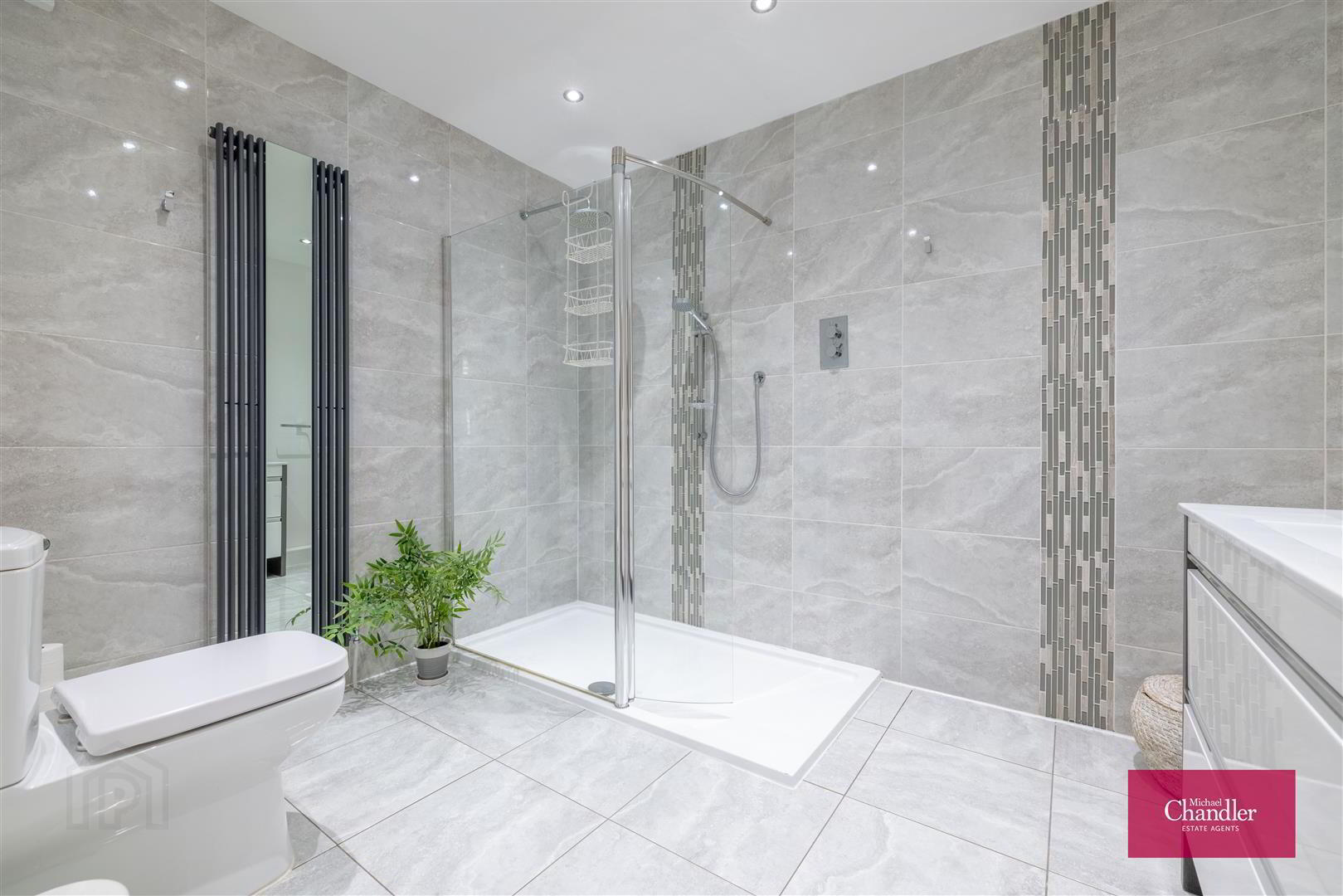 6 Glen Road 21 of 42