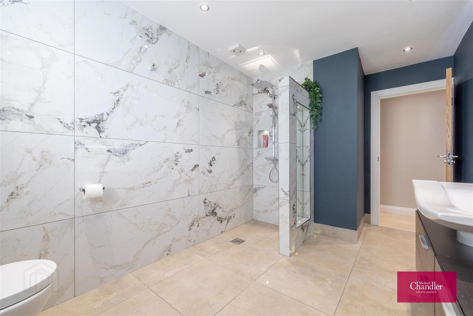 6 Glen Road 18 of 42