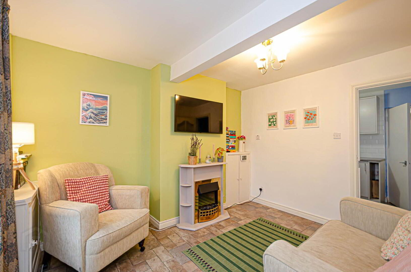 6 Parkgate Gardens 4 of 17