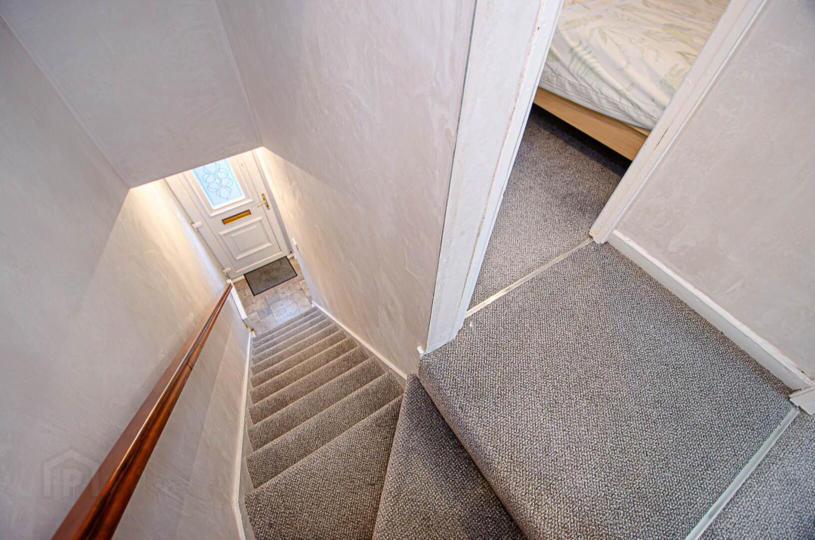 6 Parkgate Gardens 12 of 17