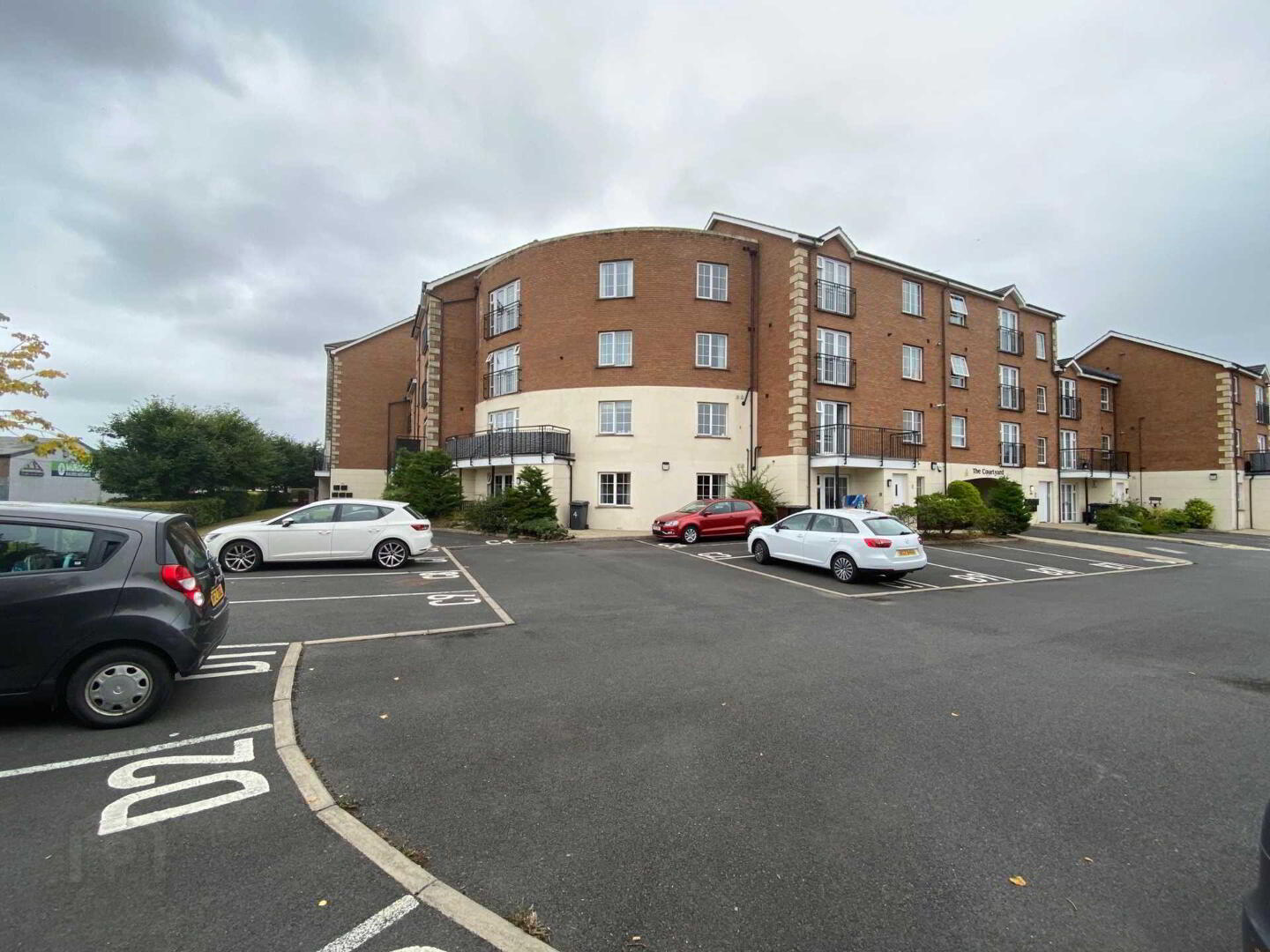 Apt 41 The Courtyard, Castlereagh Road 1 of 13