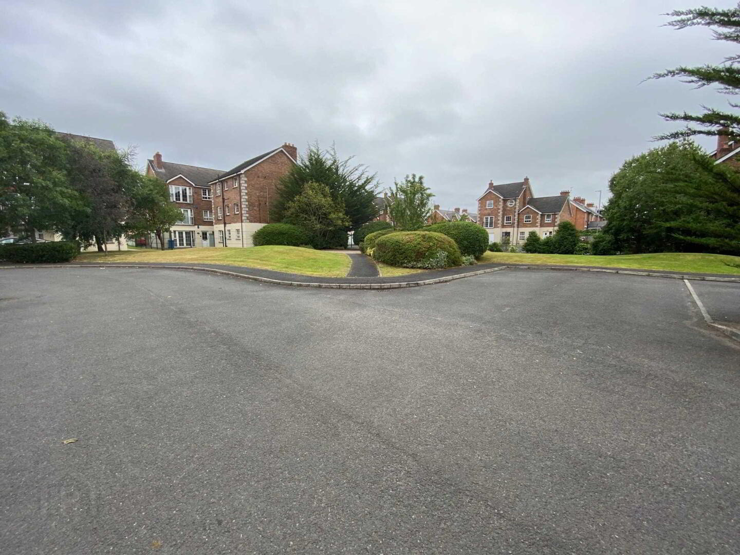 Apt 41 The Courtyard, Castlereagh Road 4 of 13