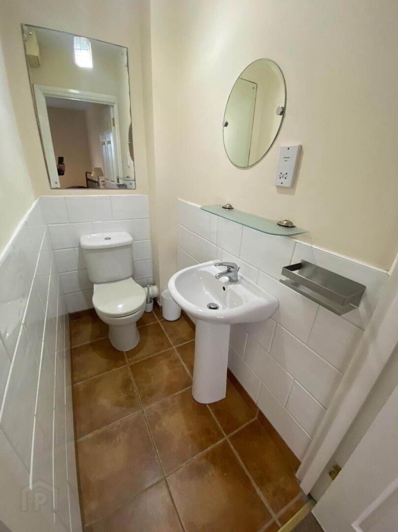 Apt 41 The Courtyard, Castlereagh Road 13 of 13