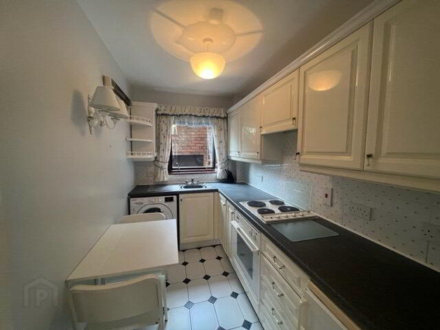 Flat 2 Kingsley Court, 203-205 Belmont Road 6 of 7