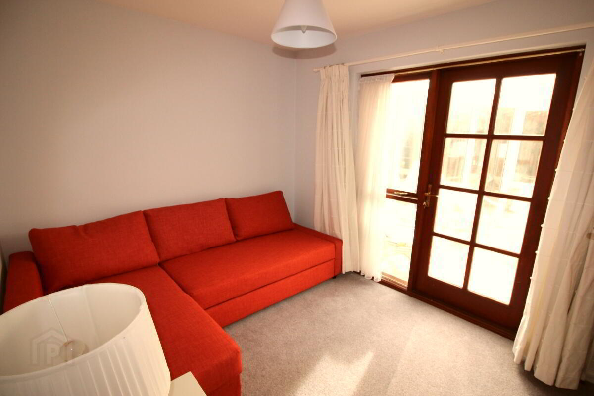 Flat 2 Kingsley Court, 203-205 Belmont Road 4 of 7