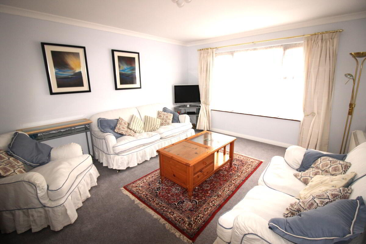 Flat 2 Kingsley Court, 203-205 Belmont Road 2 of 7