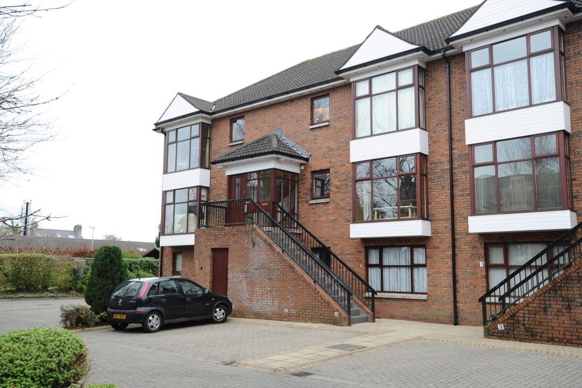 Flat 2 Kingsley Court, 203-205 Belmont Road 1 of 7