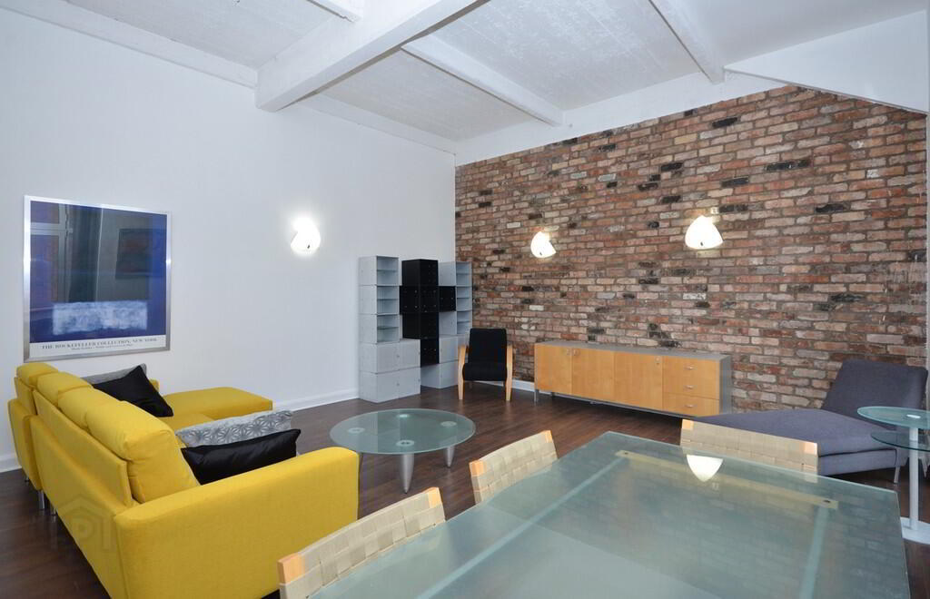 104 Somerset Studios 4 of 12