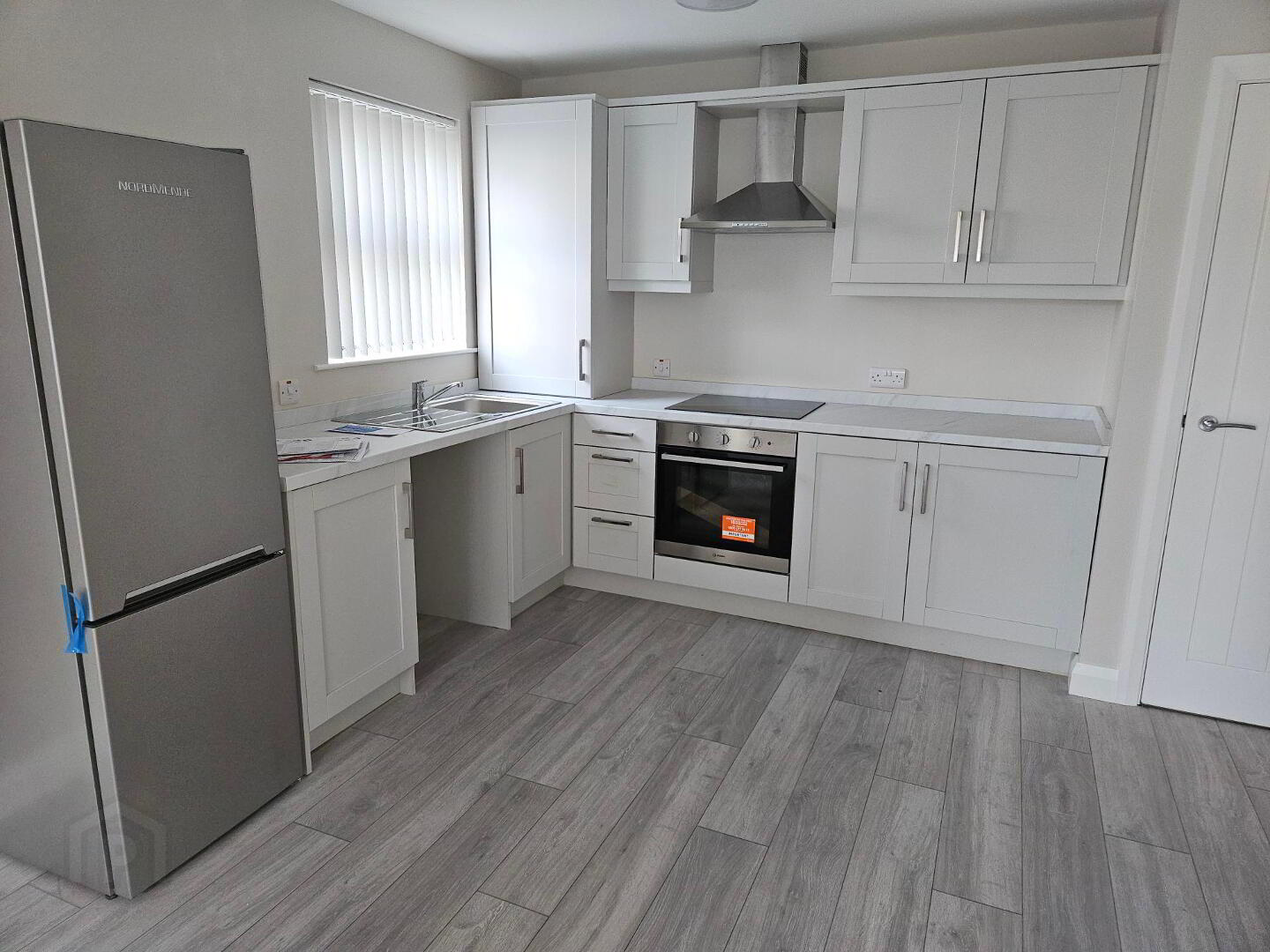 4 33-37, Hill Street 1 of 3