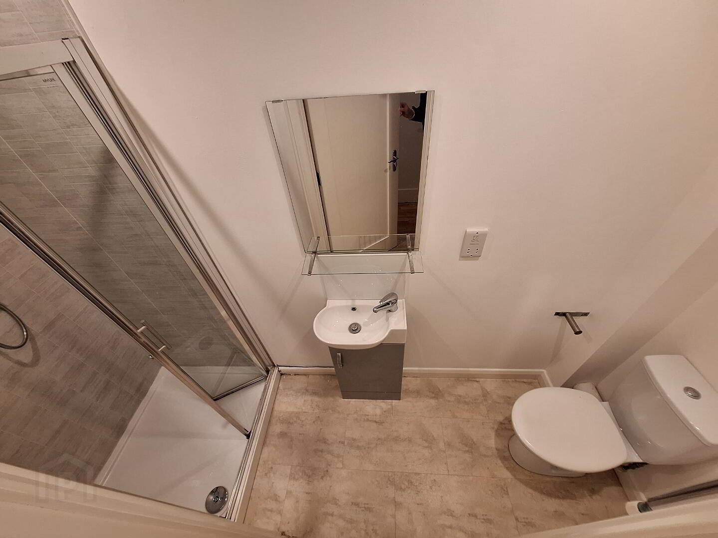 181 Lisburn Road APT 5 8 of 13