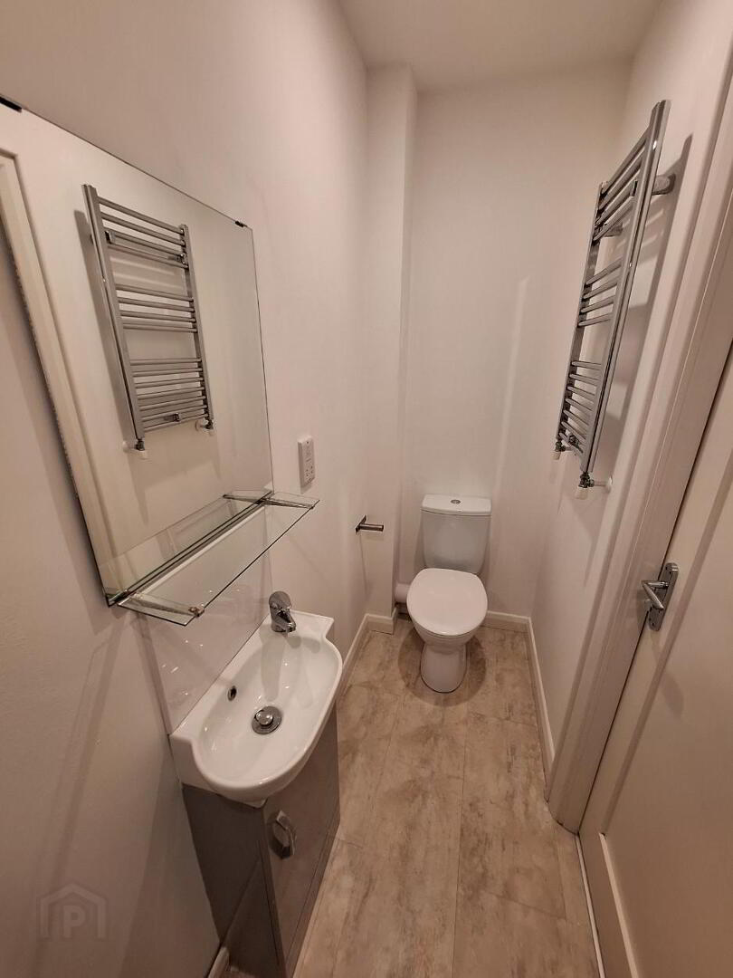 181 Lisburn Road APT 5 10 of 13