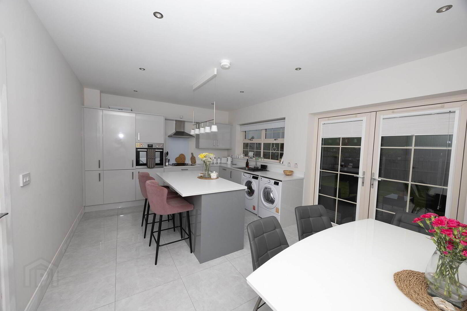 23 Tarry Wood 10 of 30