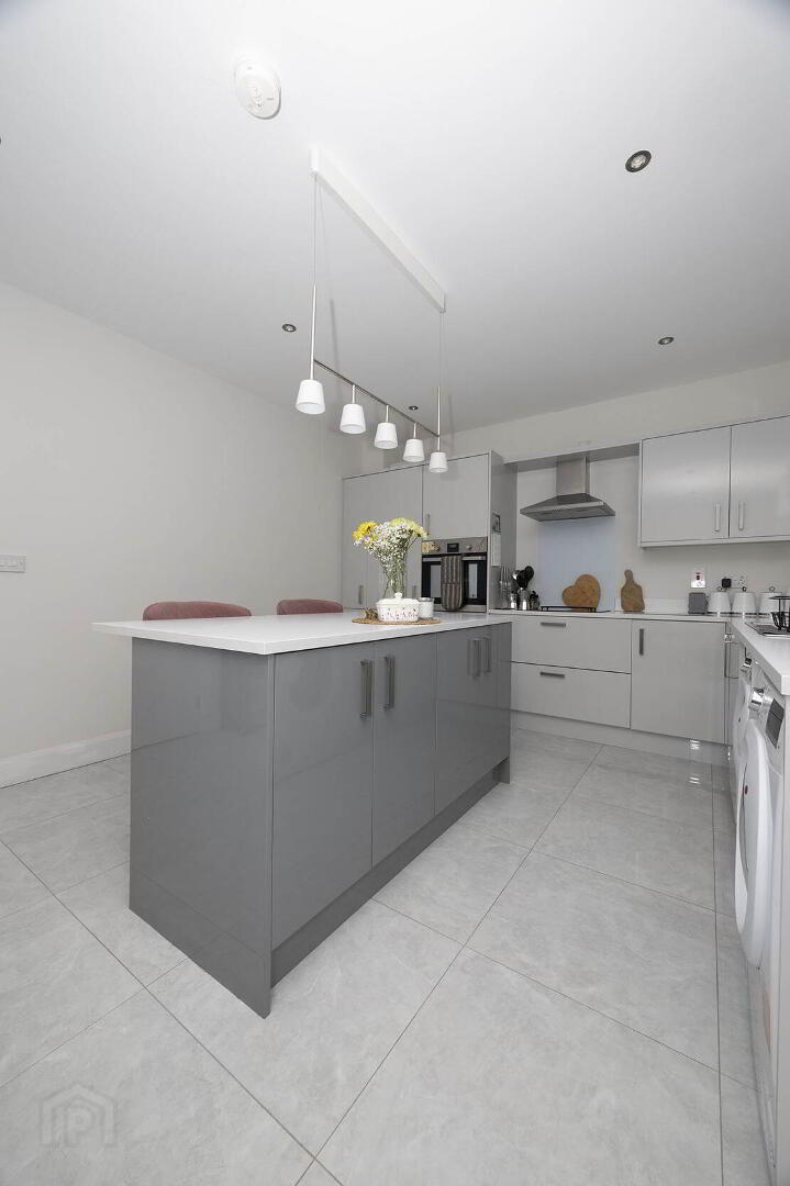 23 Tarry Wood 12 of 30