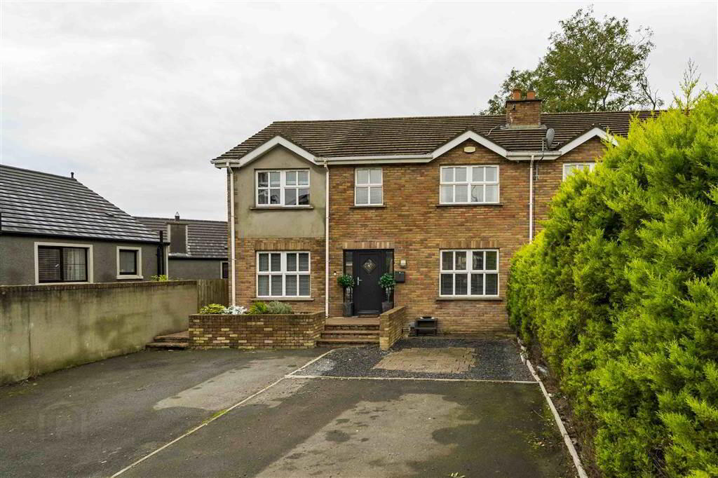 16 Kinallen Court 1 of 27