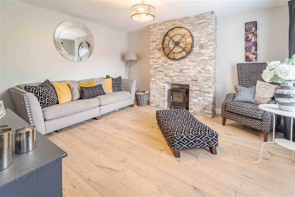 16 Kinallen Court 3 of 27