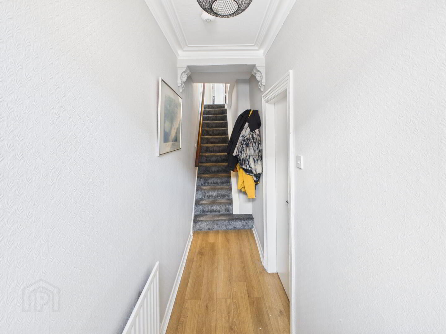 16 Meadowbank Place 2 of 9