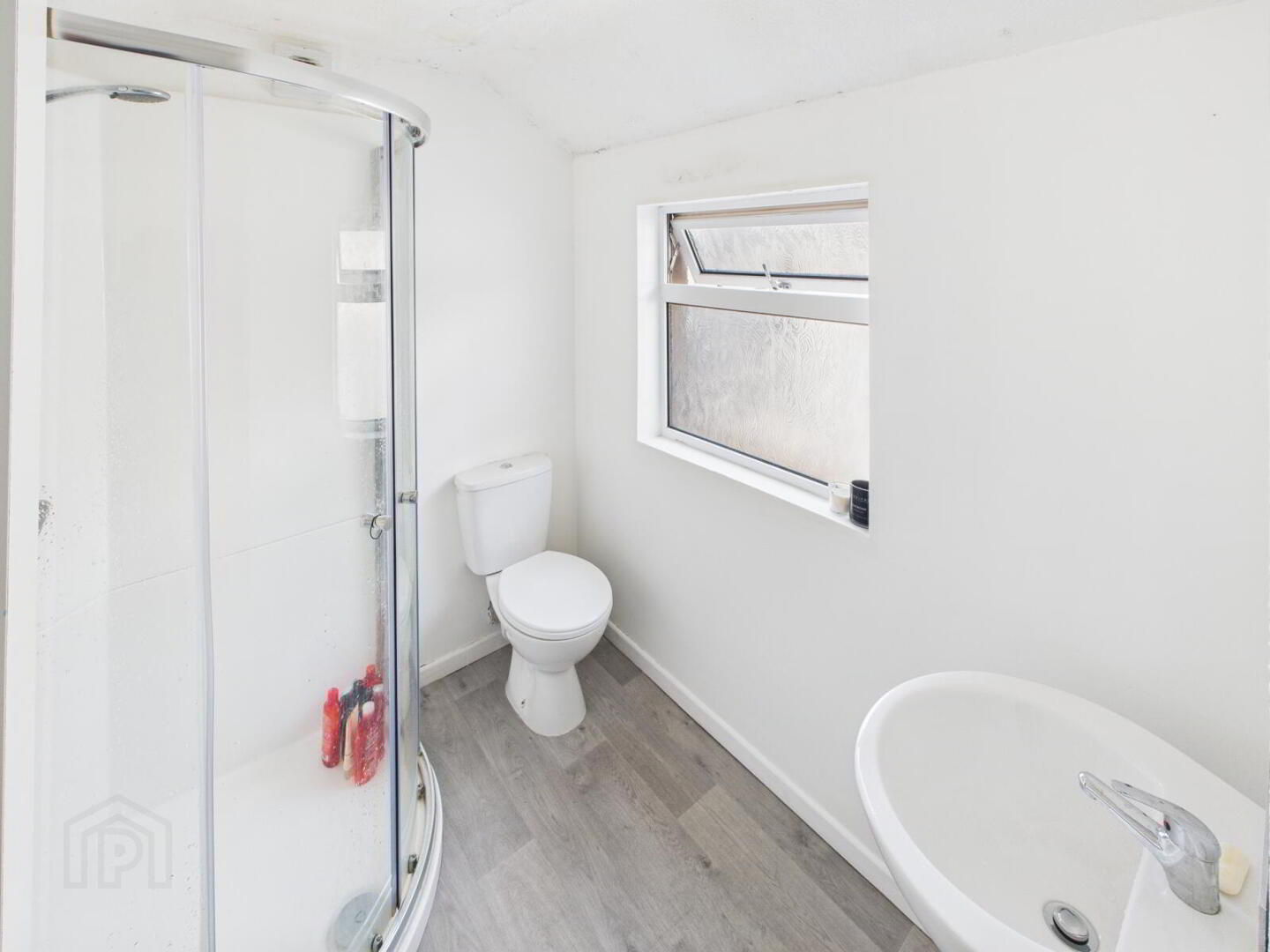 16 Meadowbank Place 9 of 9