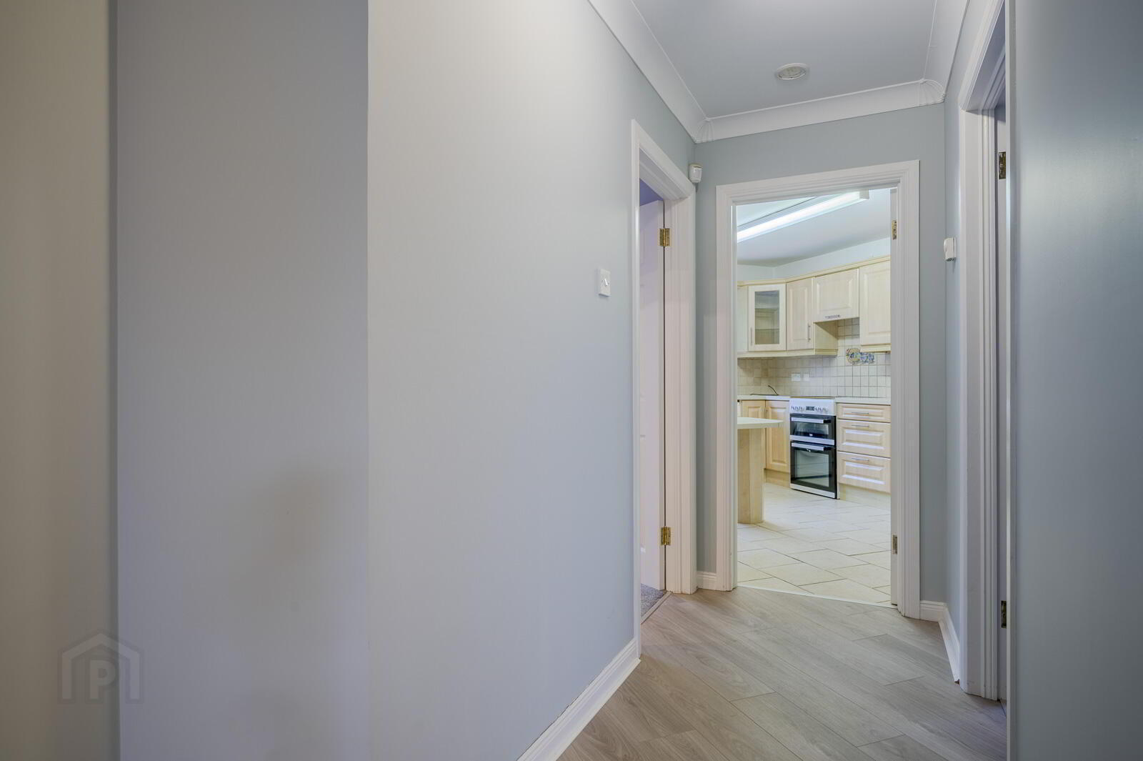 19 Sandringham Court 9 of 14