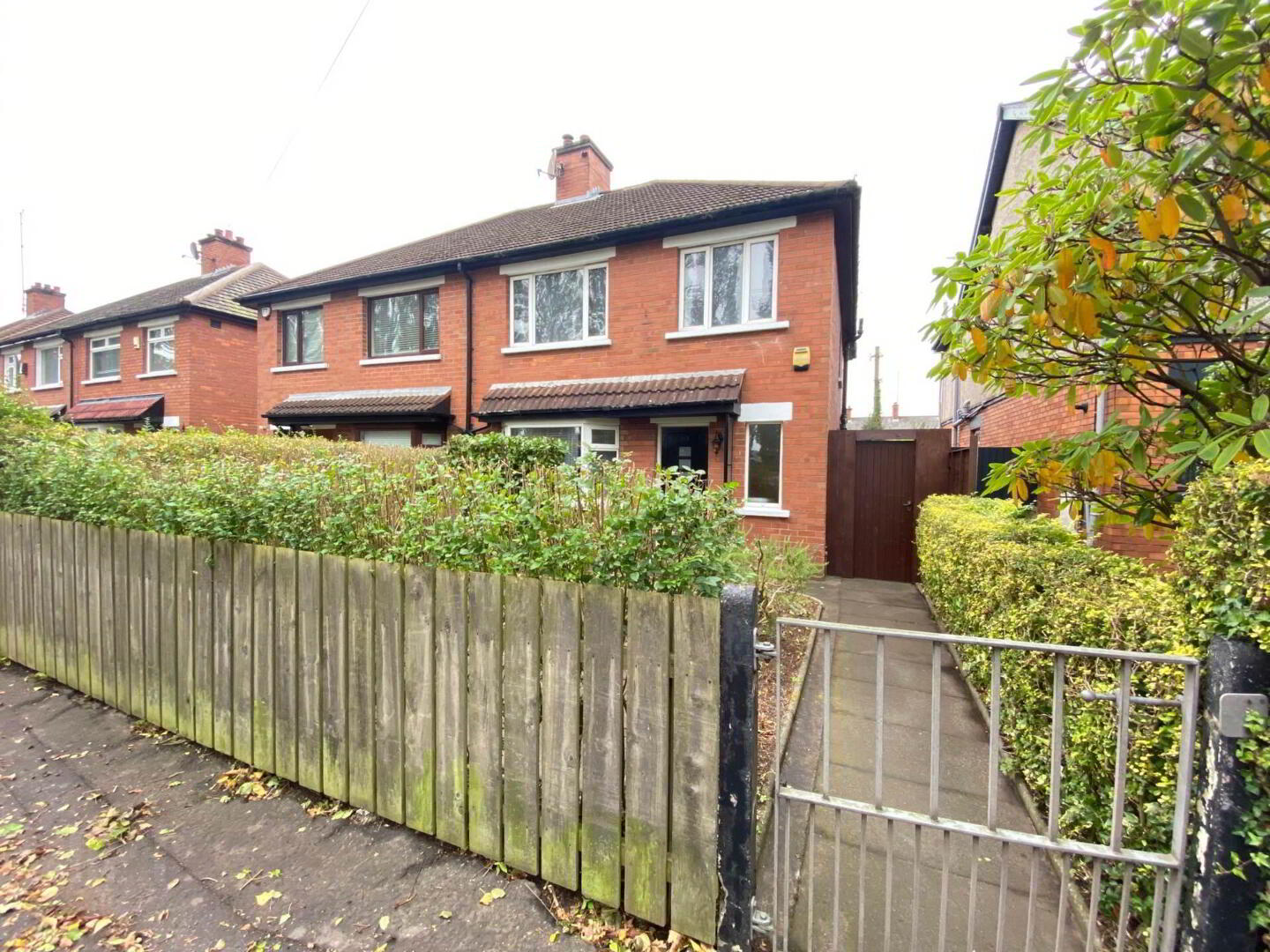 227 Ravenhill Road 1 of 27