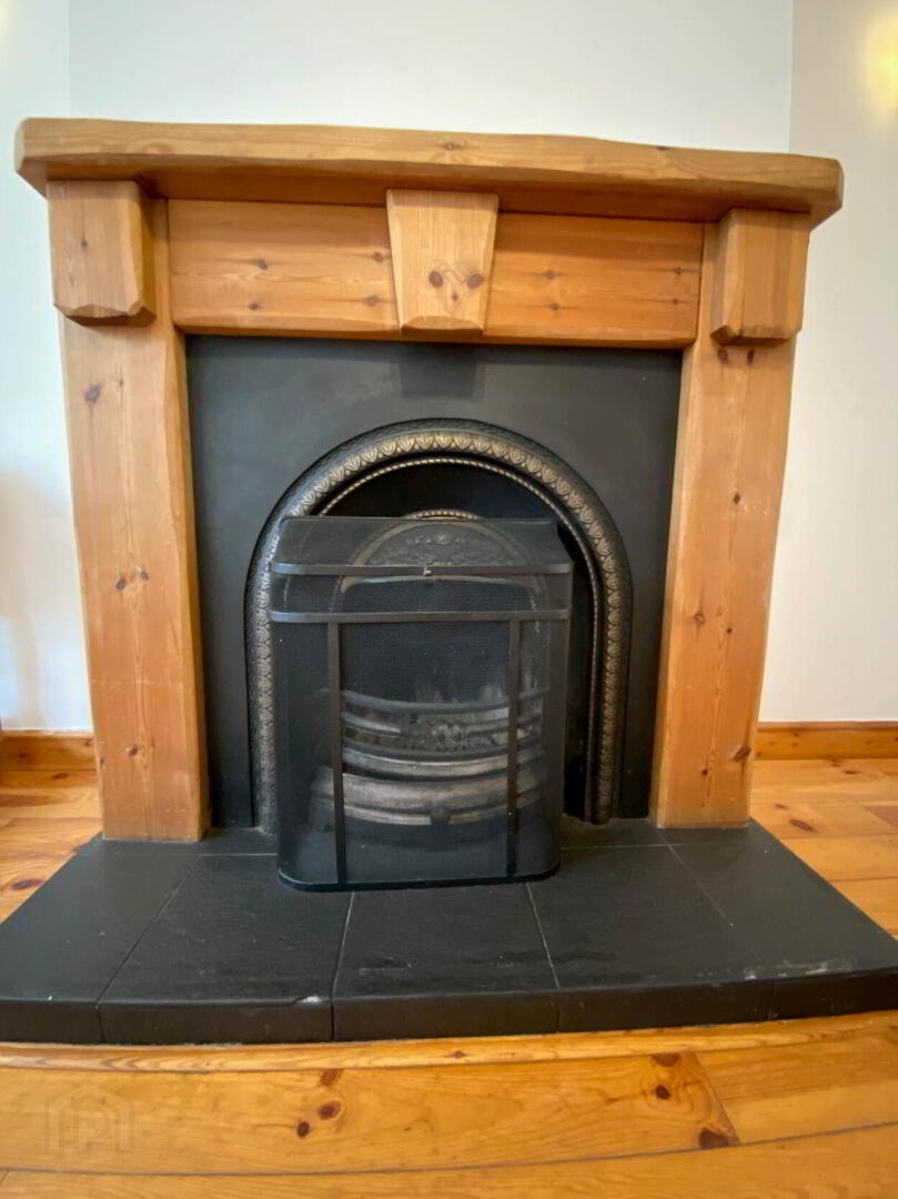 227 Ravenhill Road 5 of 27
