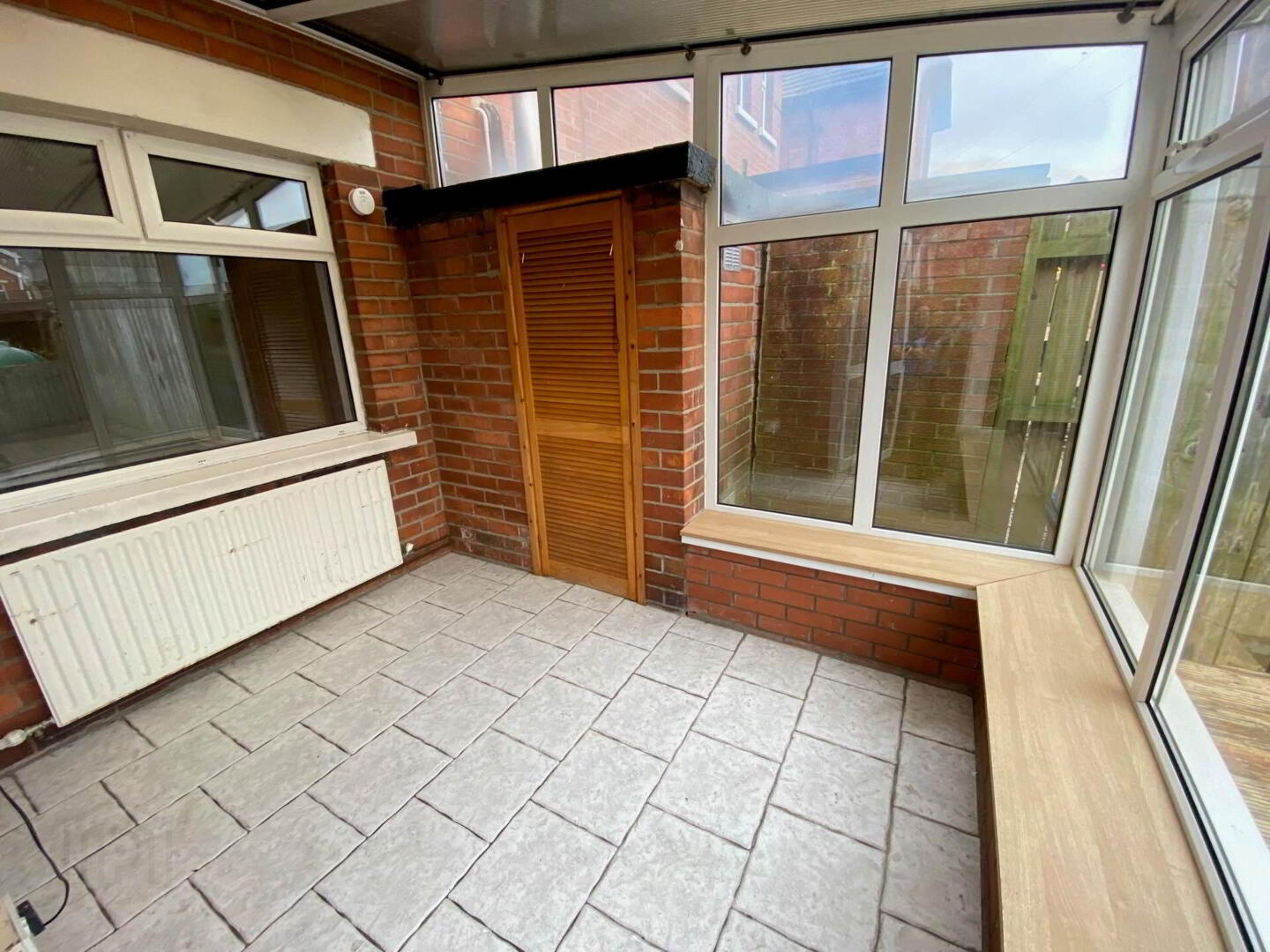 227 Ravenhill Road 22 of 27