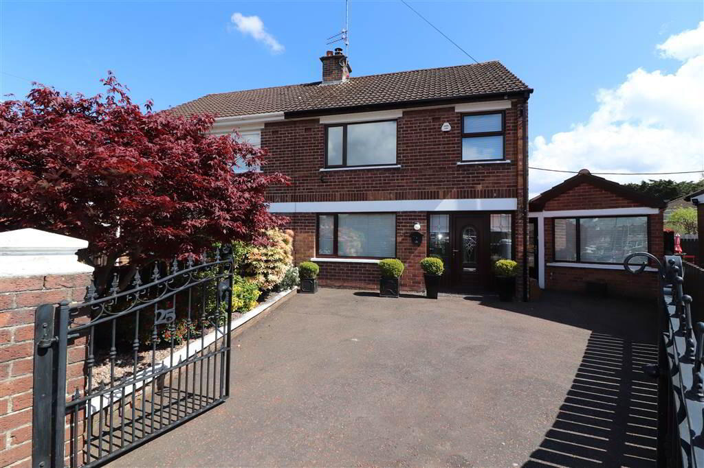 25 Killeaton Gardens 1 of 13