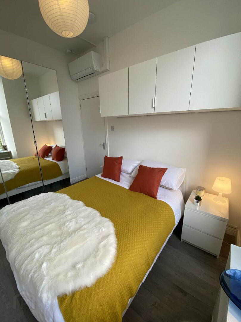Apartment 3 North Mall 10 of 16