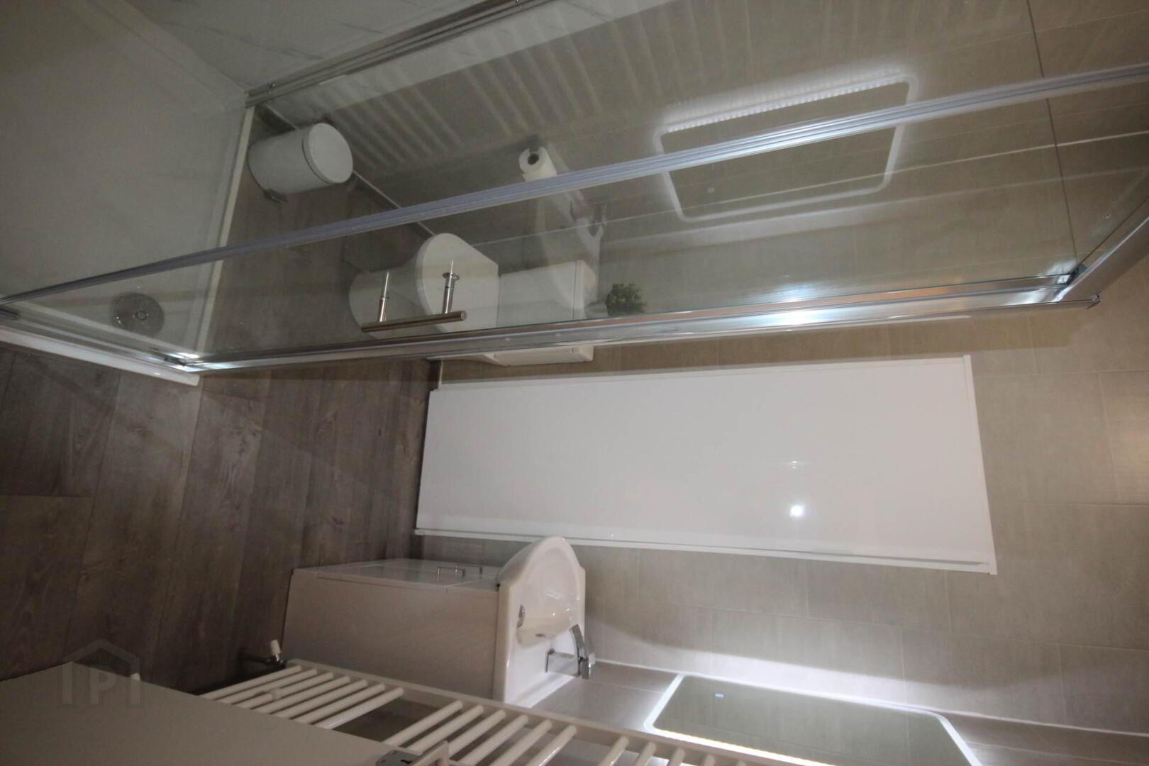 Apartment 3 North Mall 7 of 16