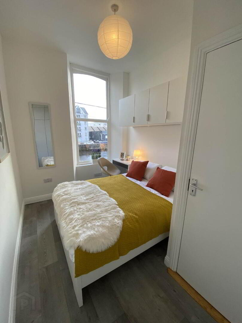 Apartment 3 North Mall 6 of 16