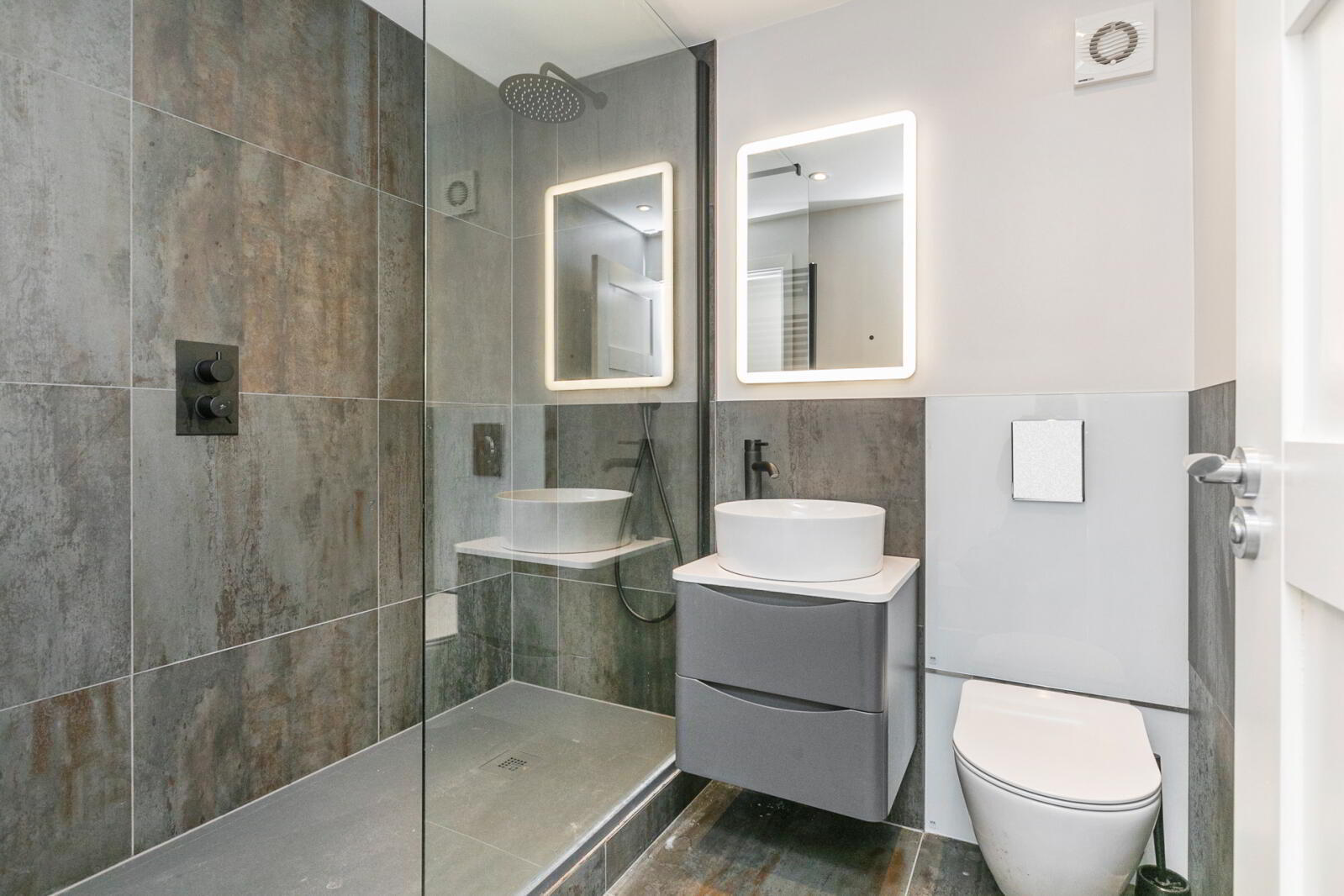 50 Glen Road 39 of 60
