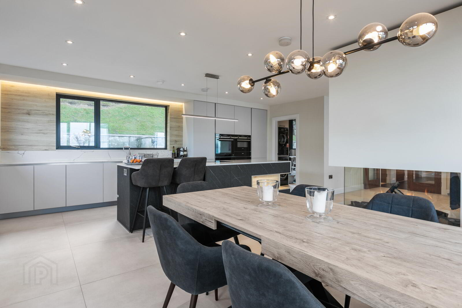 50 Glen Road 16 of 60