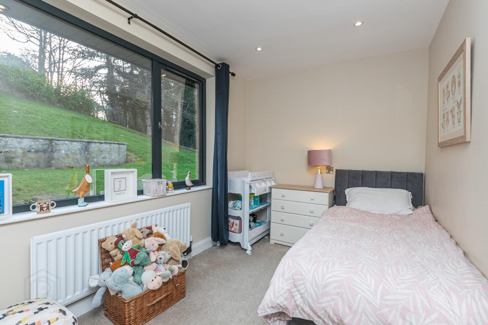 50 Glen Road 22 of 60