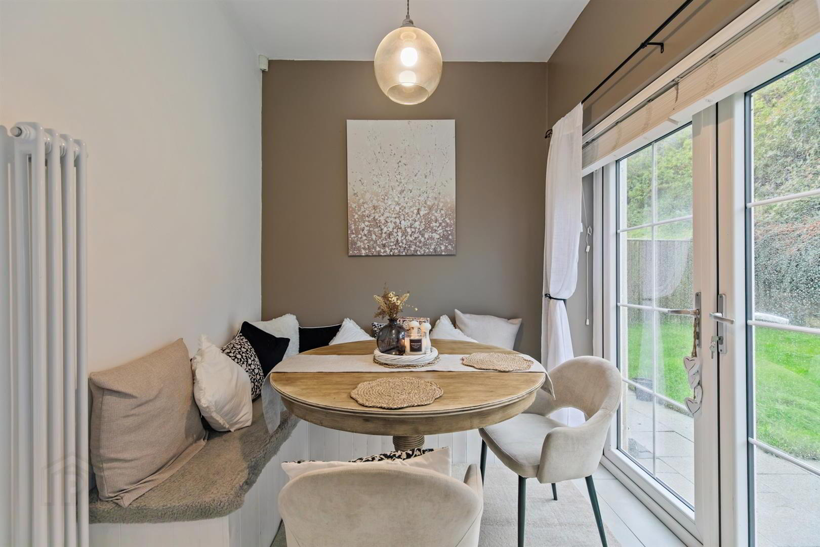 6 Blackwood Crescent 10 of 28