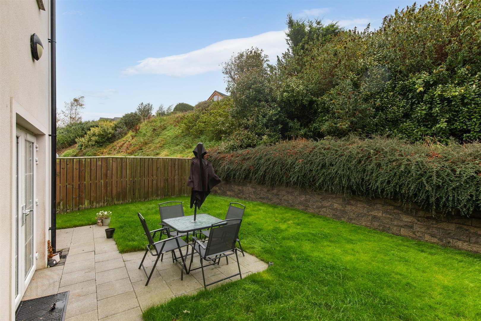 6 Blackwood Crescent 21 of 28