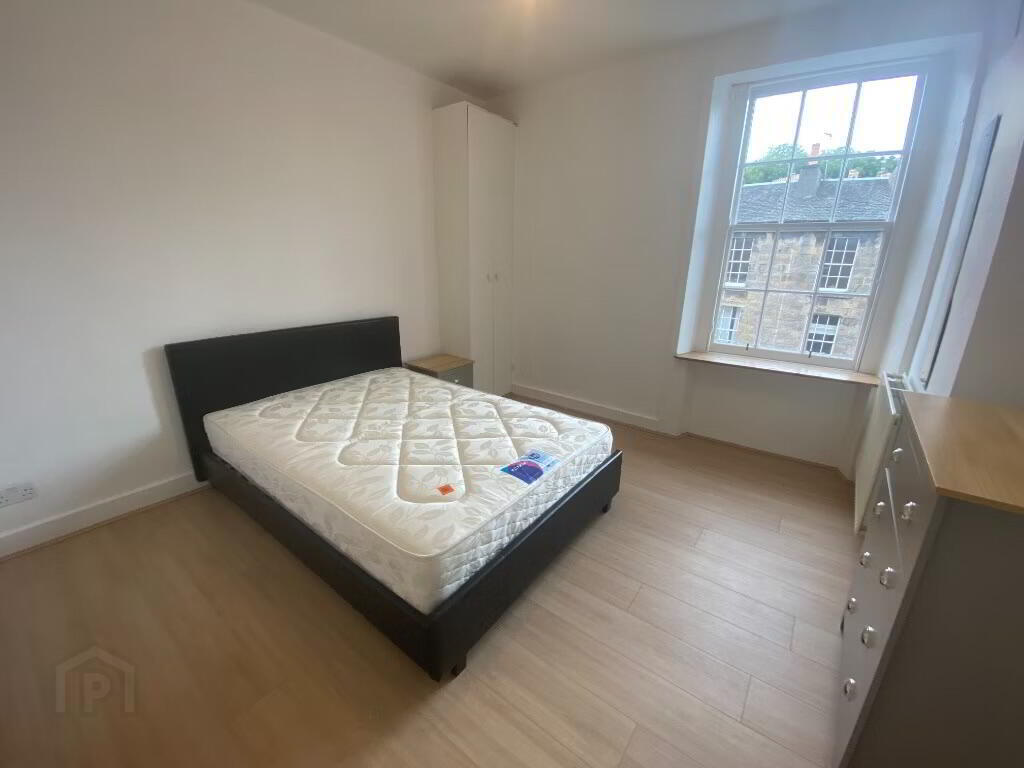 18 Raeburn Place 4 of 10