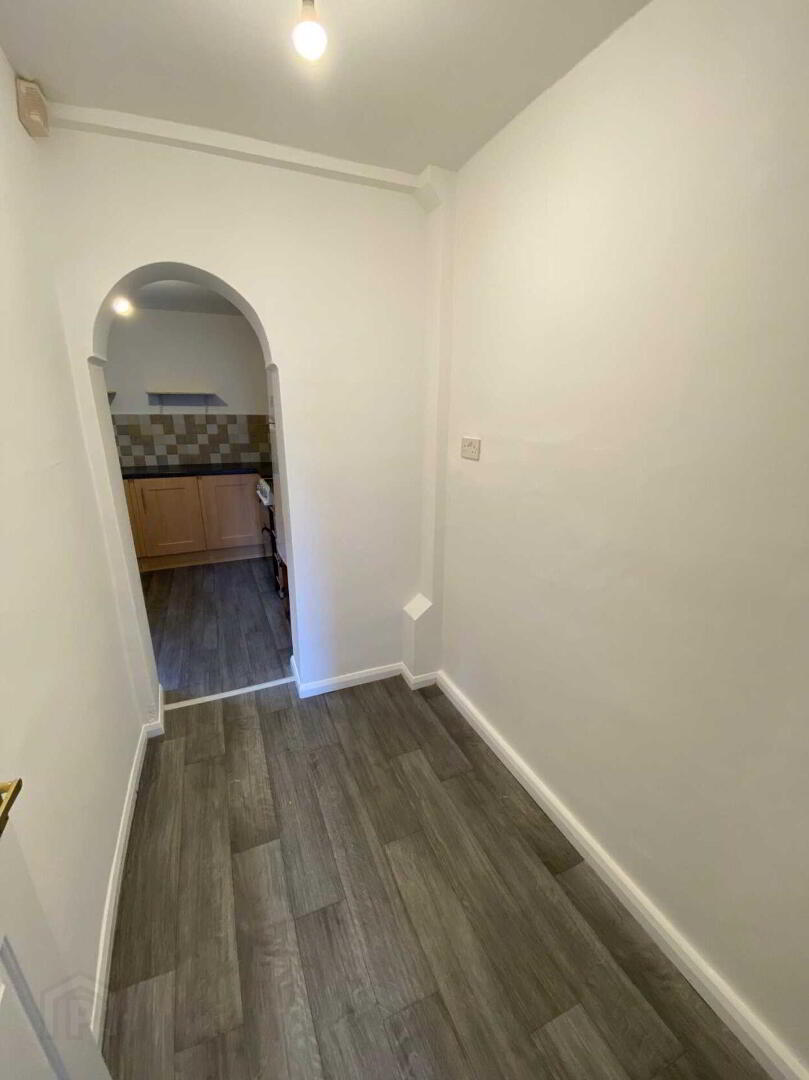 107 Ravenhill Gardens 6 of 12