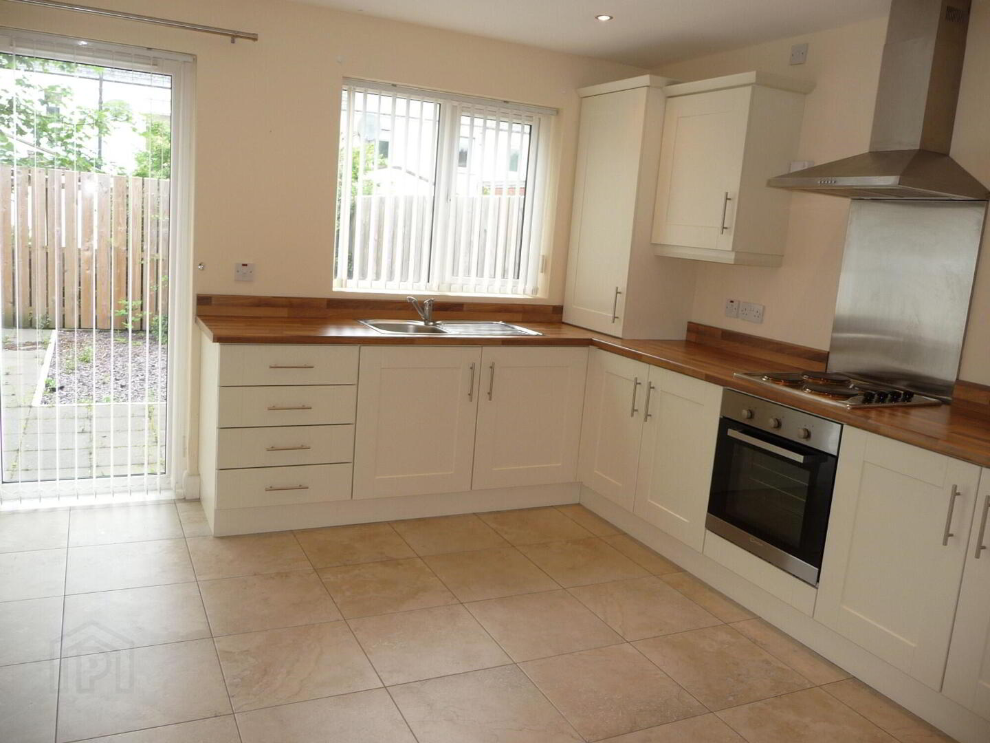 41 Victoria Road 2 of 11