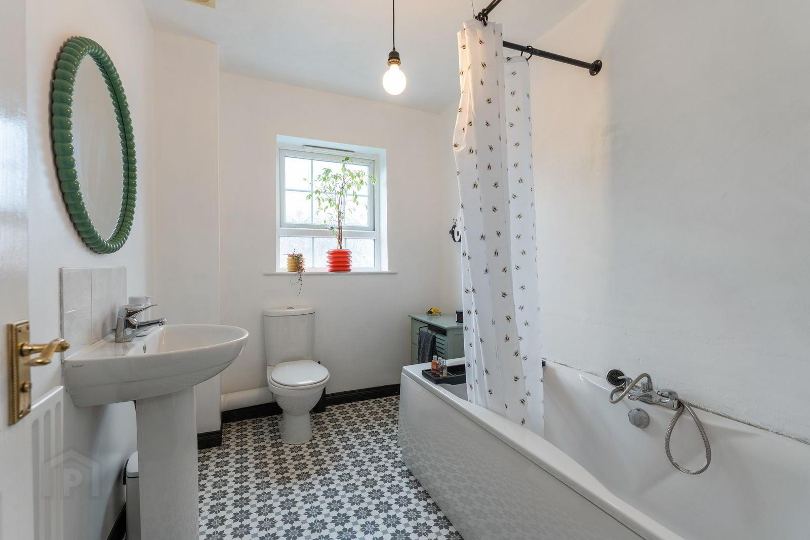 29 Lineybrook Cottages 16 of 27