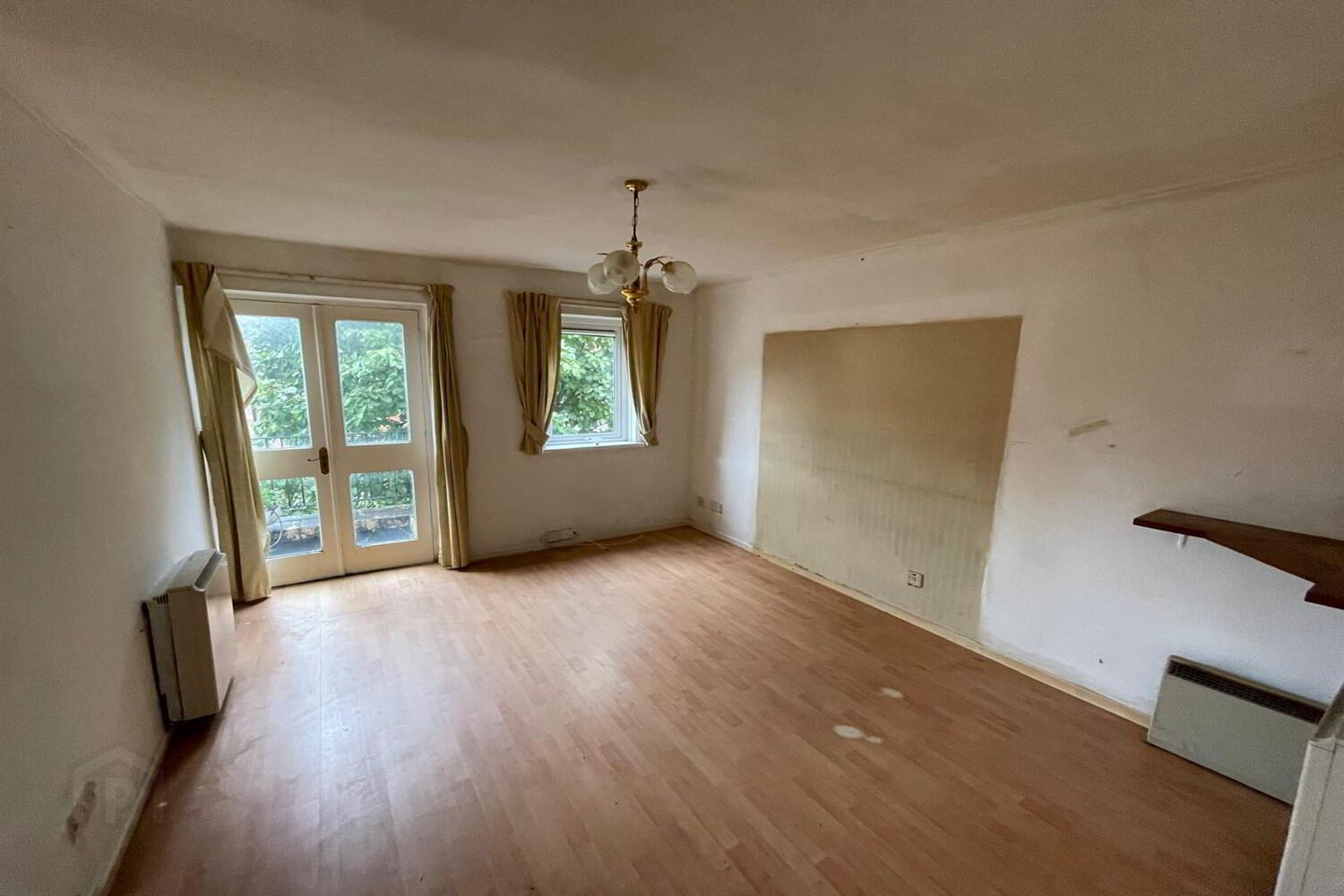 10 Ferndale Court 6 of 16