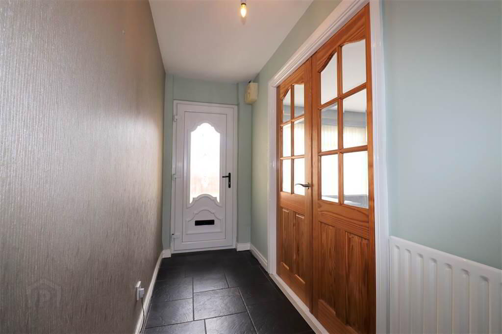 4 Knockburn Court 2 of 27