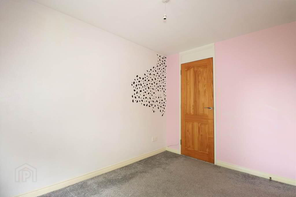 4 Knockburn Court 12 of 27