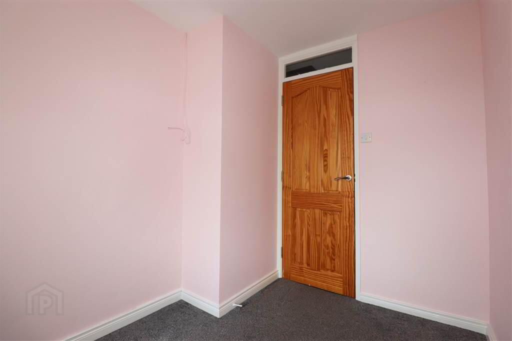 4 Knockburn Court 14 of 27