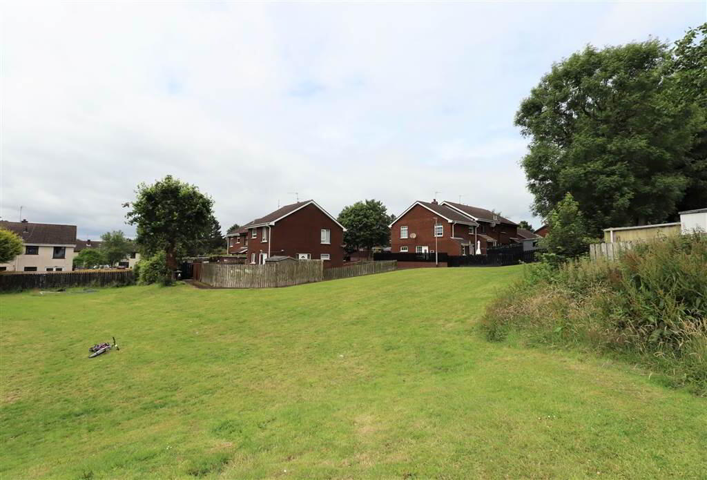 4 Knockburn Court 23 of 27
