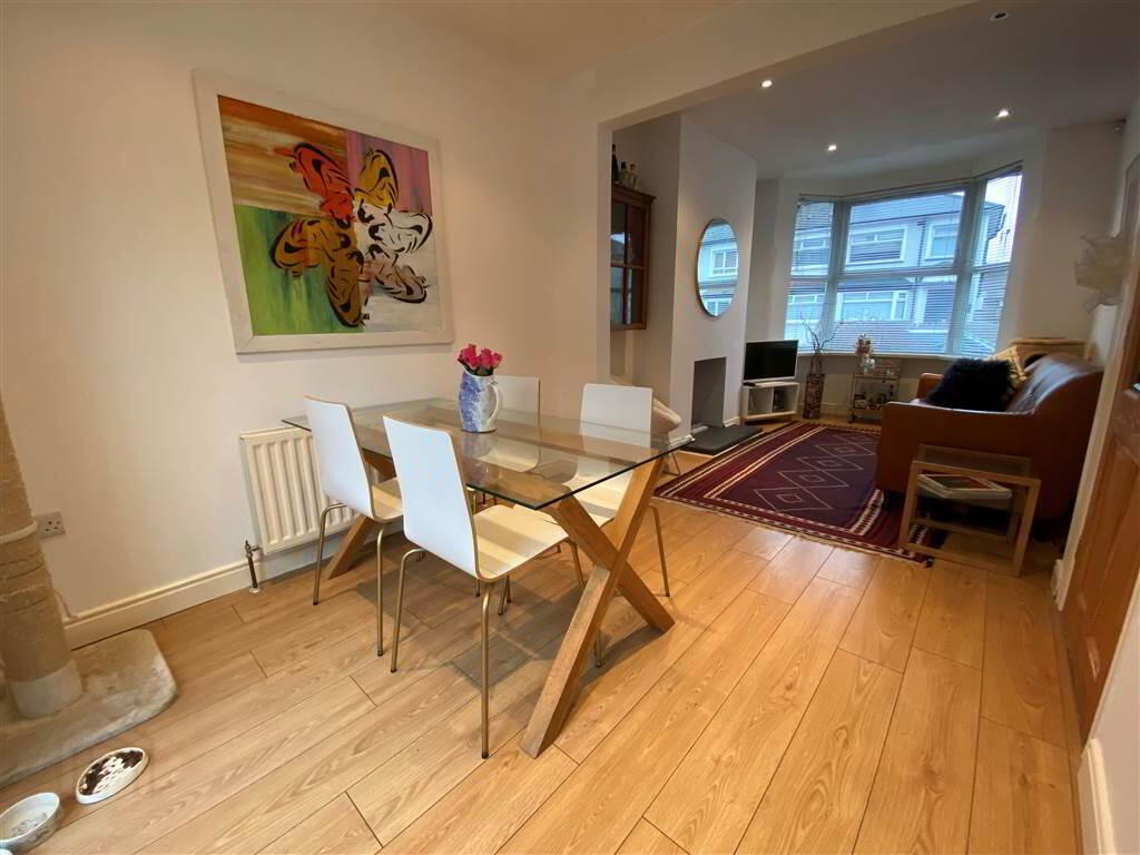 26 Ravenhill Avenue 5 of 11