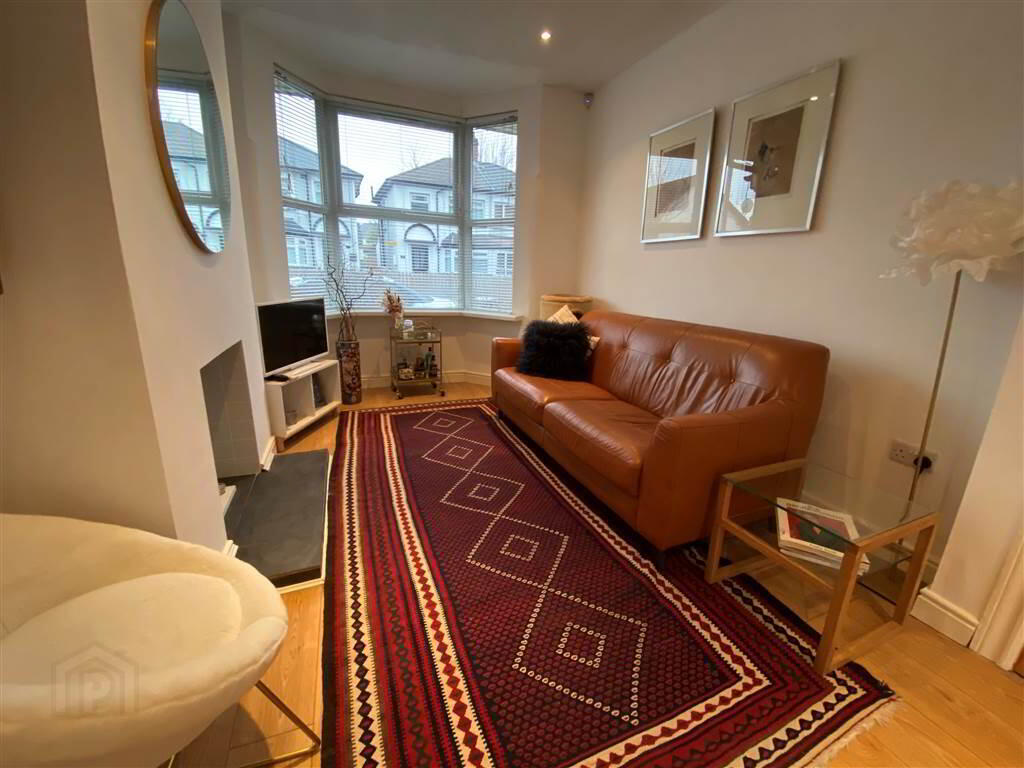 26 Ravenhill Avenue 4 of 11