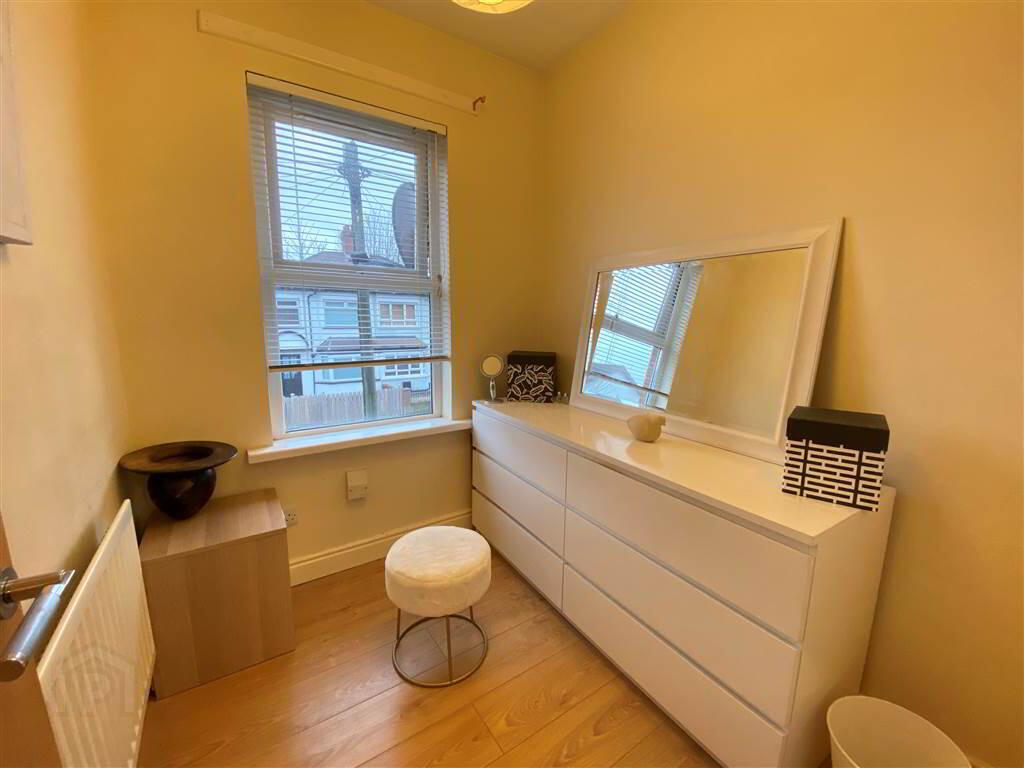 26 Ravenhill Avenue 10 of 11