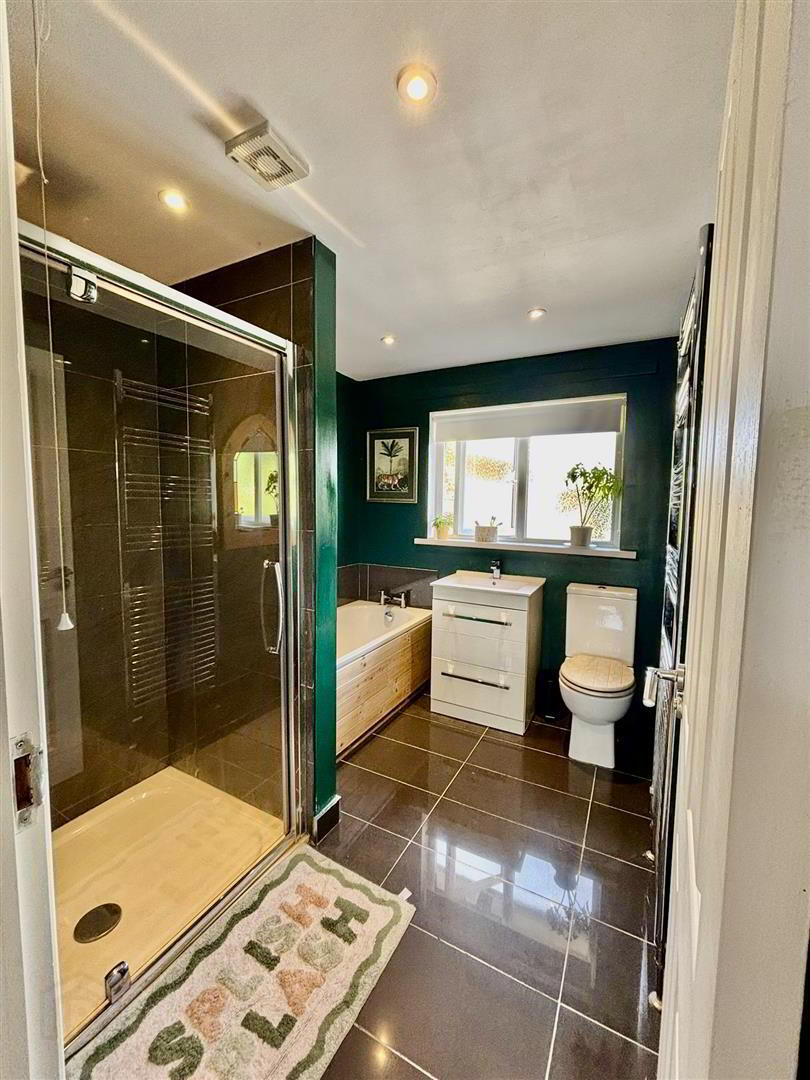 69 Moat Street 17 of 20