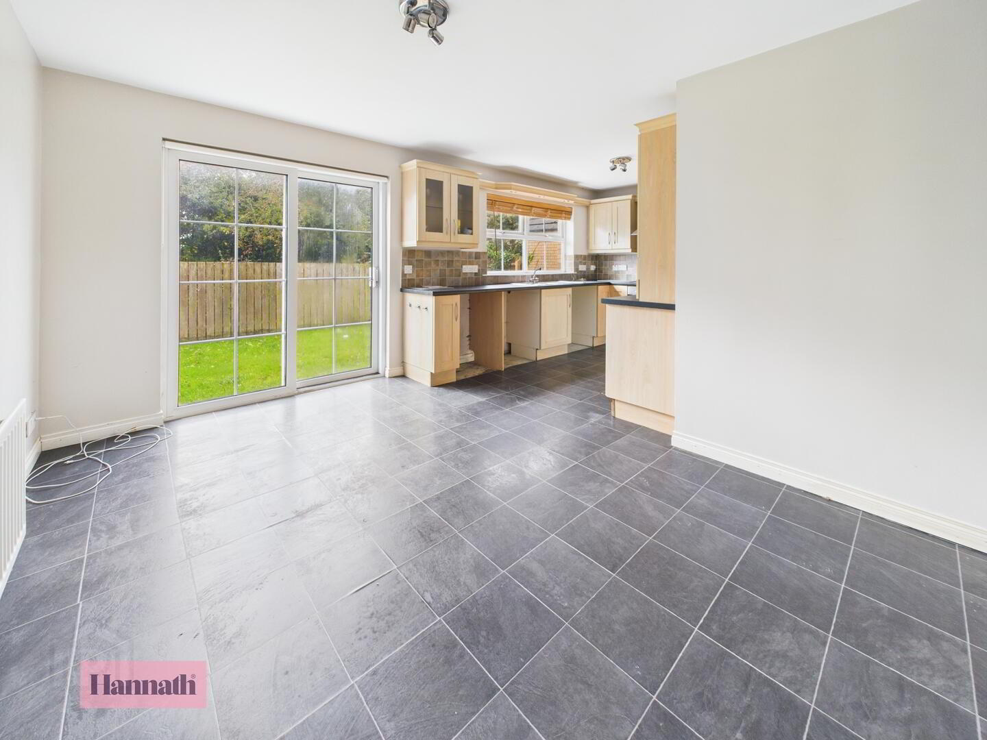16 Huntingdale Manor 6 of 17